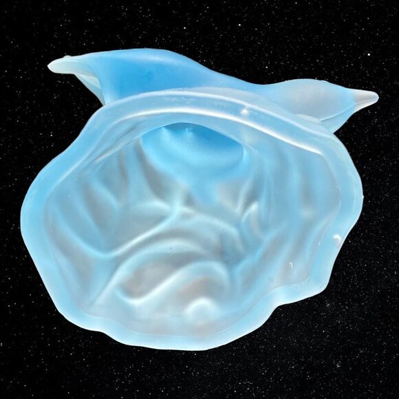 L.E Smith Art Glass Satin Frosted Light Blue Bird Figure 8.75”T 6”W - Picture 11 of 11